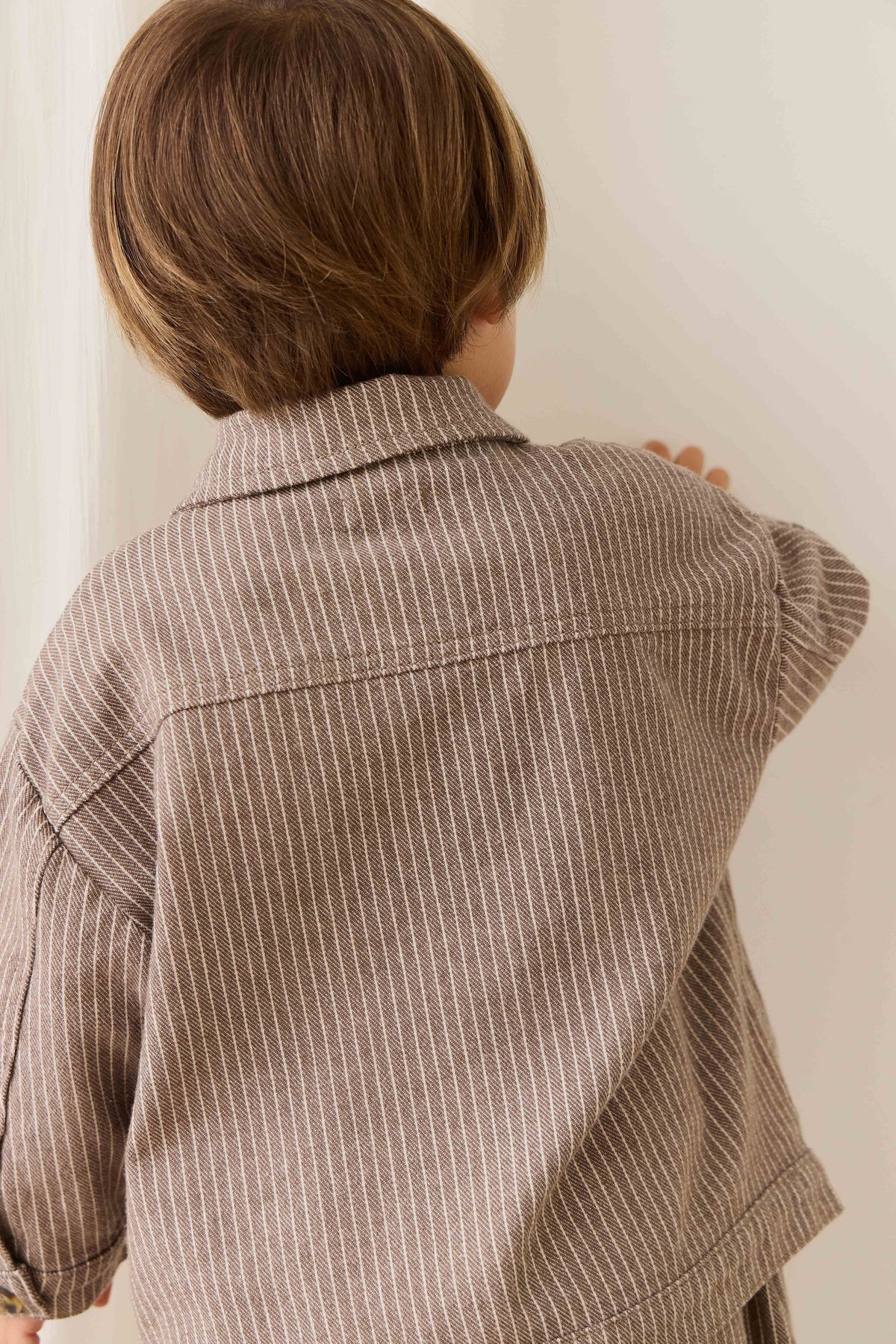 Veste enfant en coton rayé marron vintage Cassava avec boutons et poches plaquées