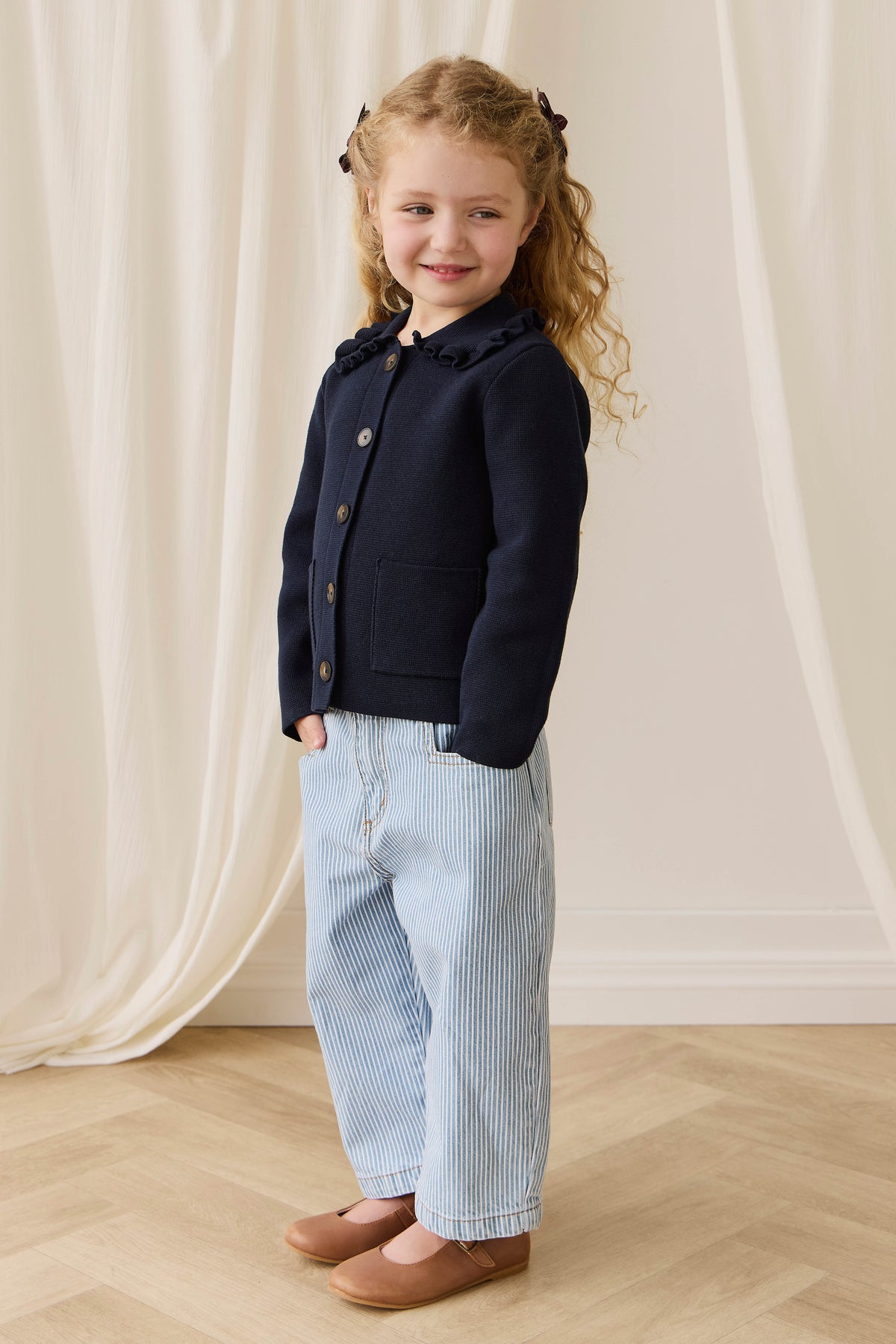 Gilet en coton tricoté pour enfants, col volanté bleu marine classique avec boutons et poches