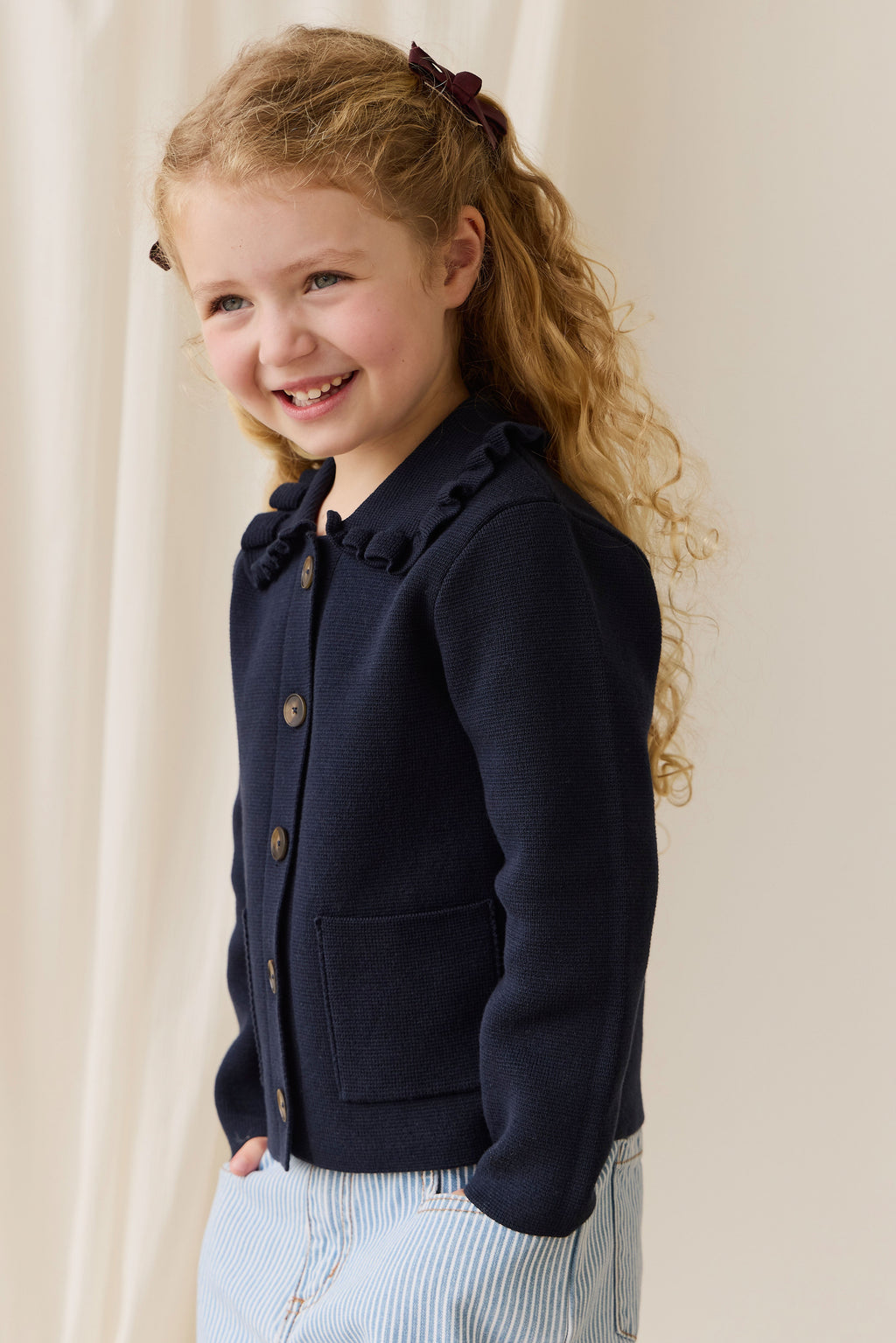 Gilet en coton tricoté pour enfants, col volanté bleu marine classique avec boutons et poches