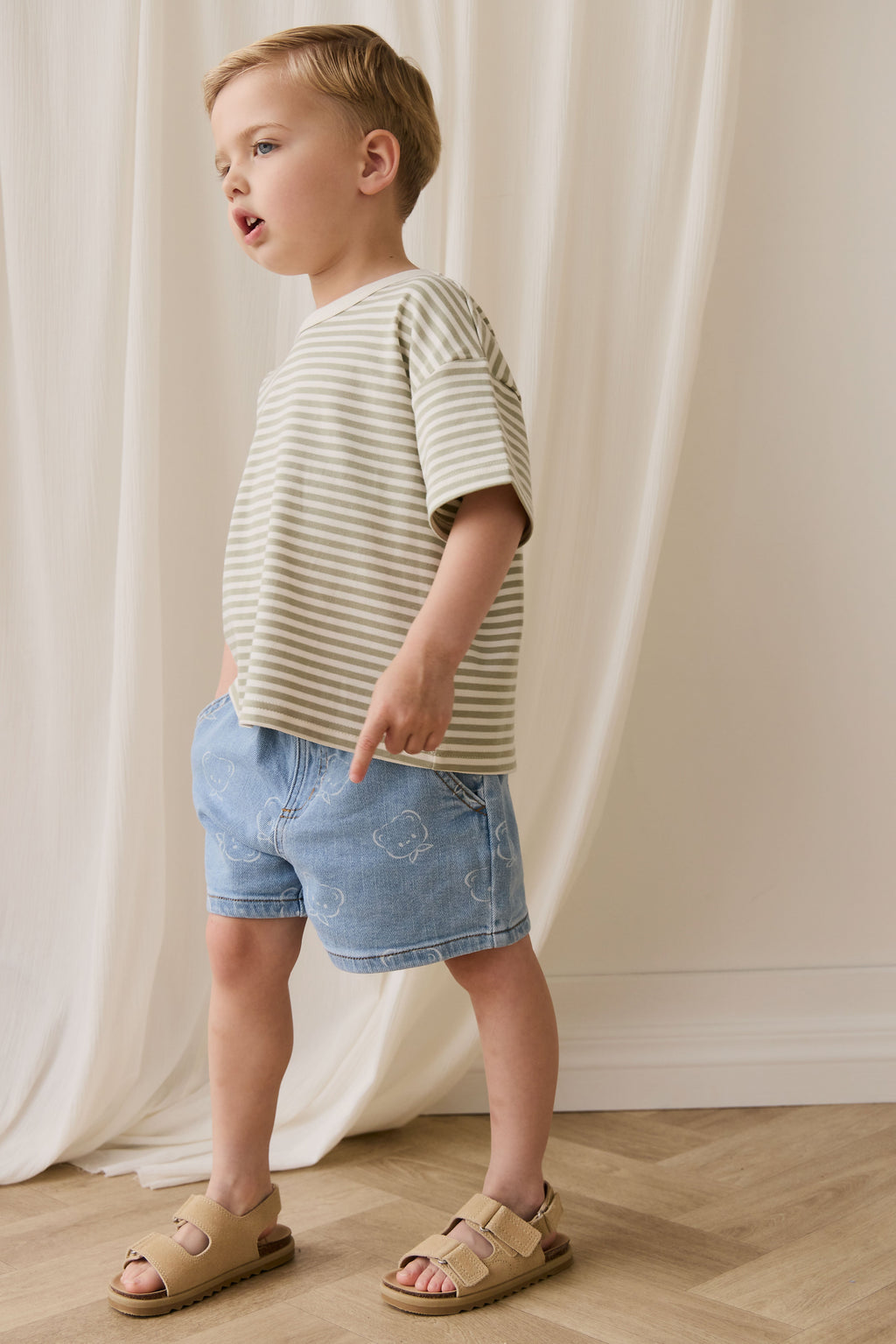 T-shirt classique en coton Pima rayé vert et blanc avec tissu infroissable pour enfants