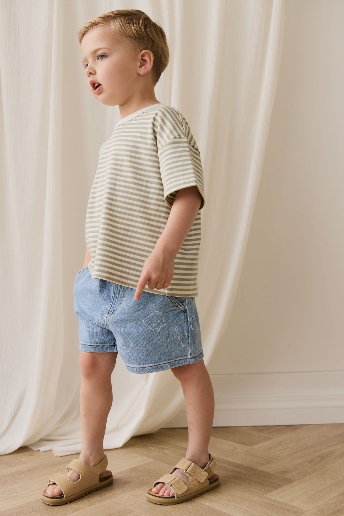 T-shirt classique en coton Pima rayé vert et blanc avec tissu infroissable pour enfants