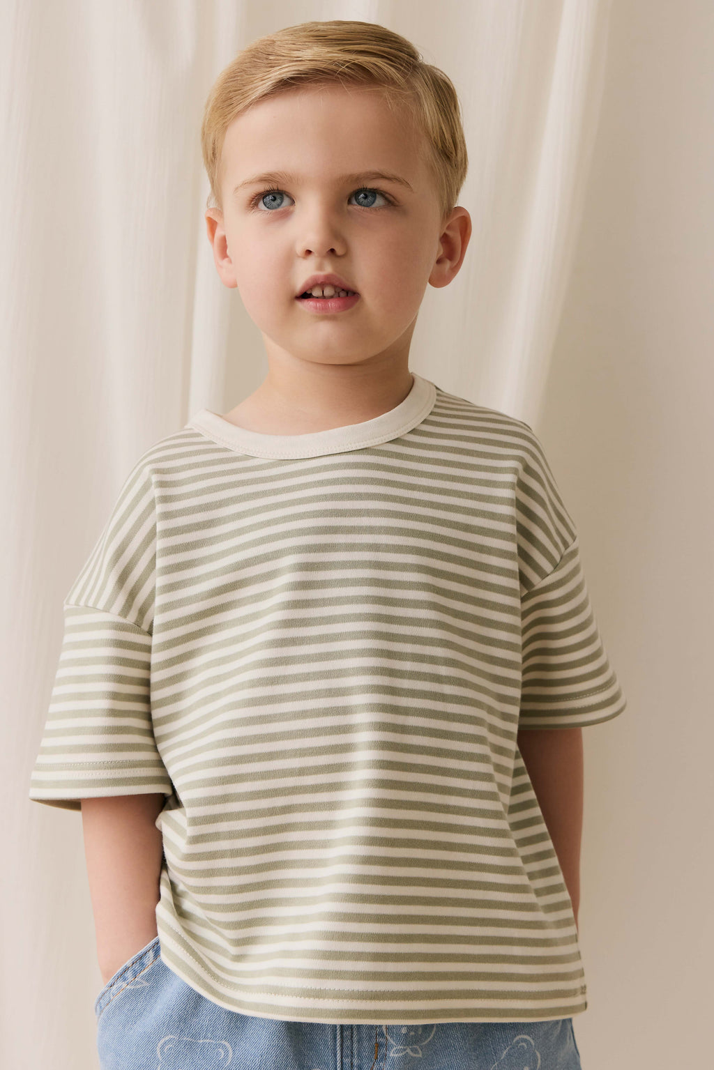 T-shirt classique en coton Pima rayé vert et blanc avec tissu infroissable pour enfants