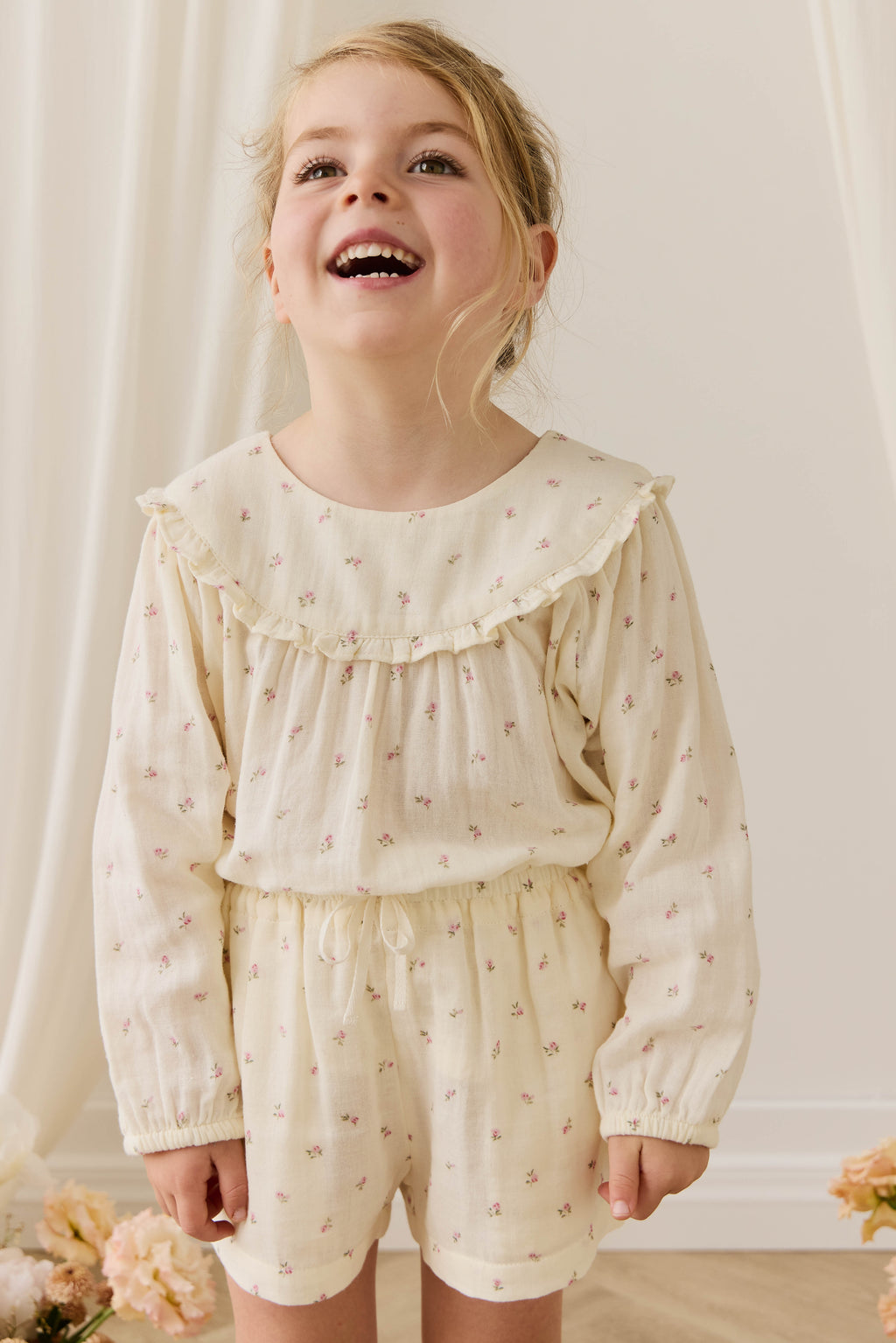 Short en mousseline de coton biologique Rose Saule parchemin romantique pour fille avec taille à cordon de serrage