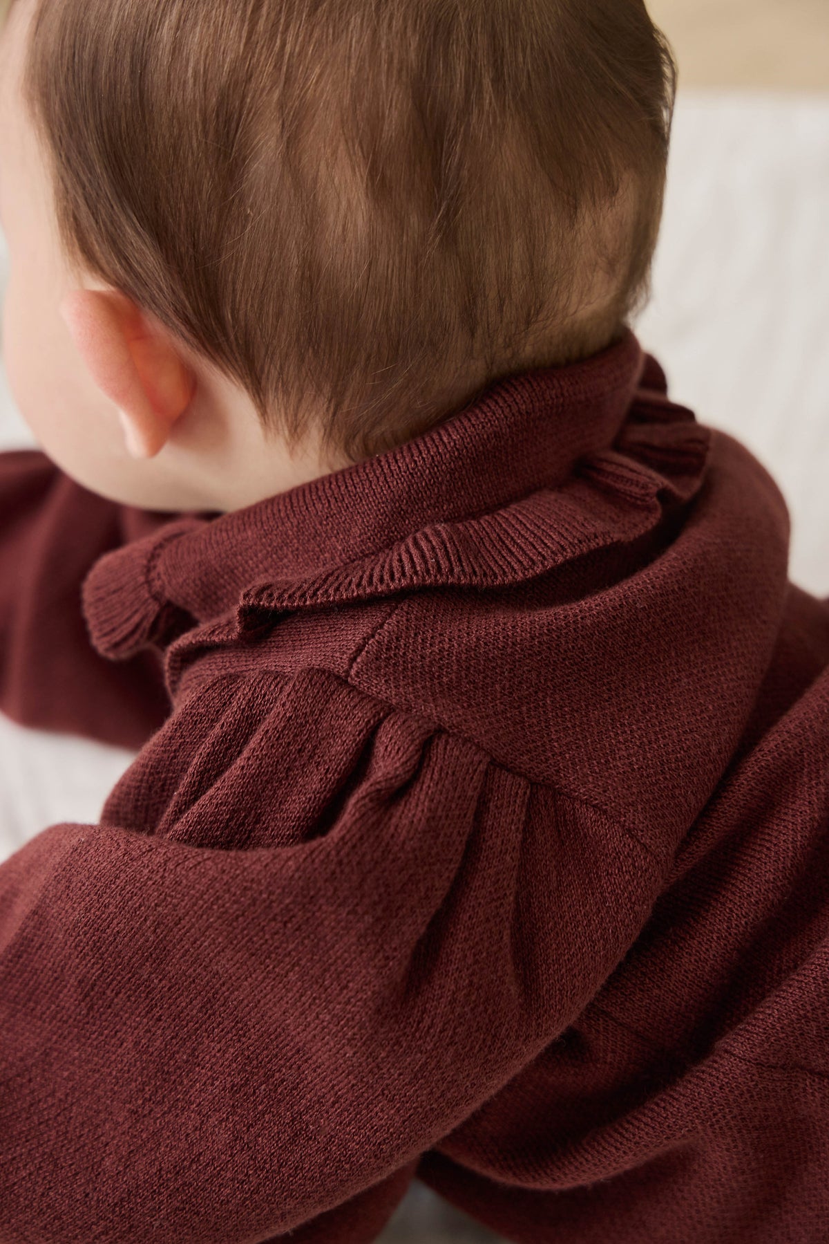 Cardigan Vintage en Coton Tricoté Marron Chocolat Texturé avec Col Volanté et Manches Bouffantes pour Filles