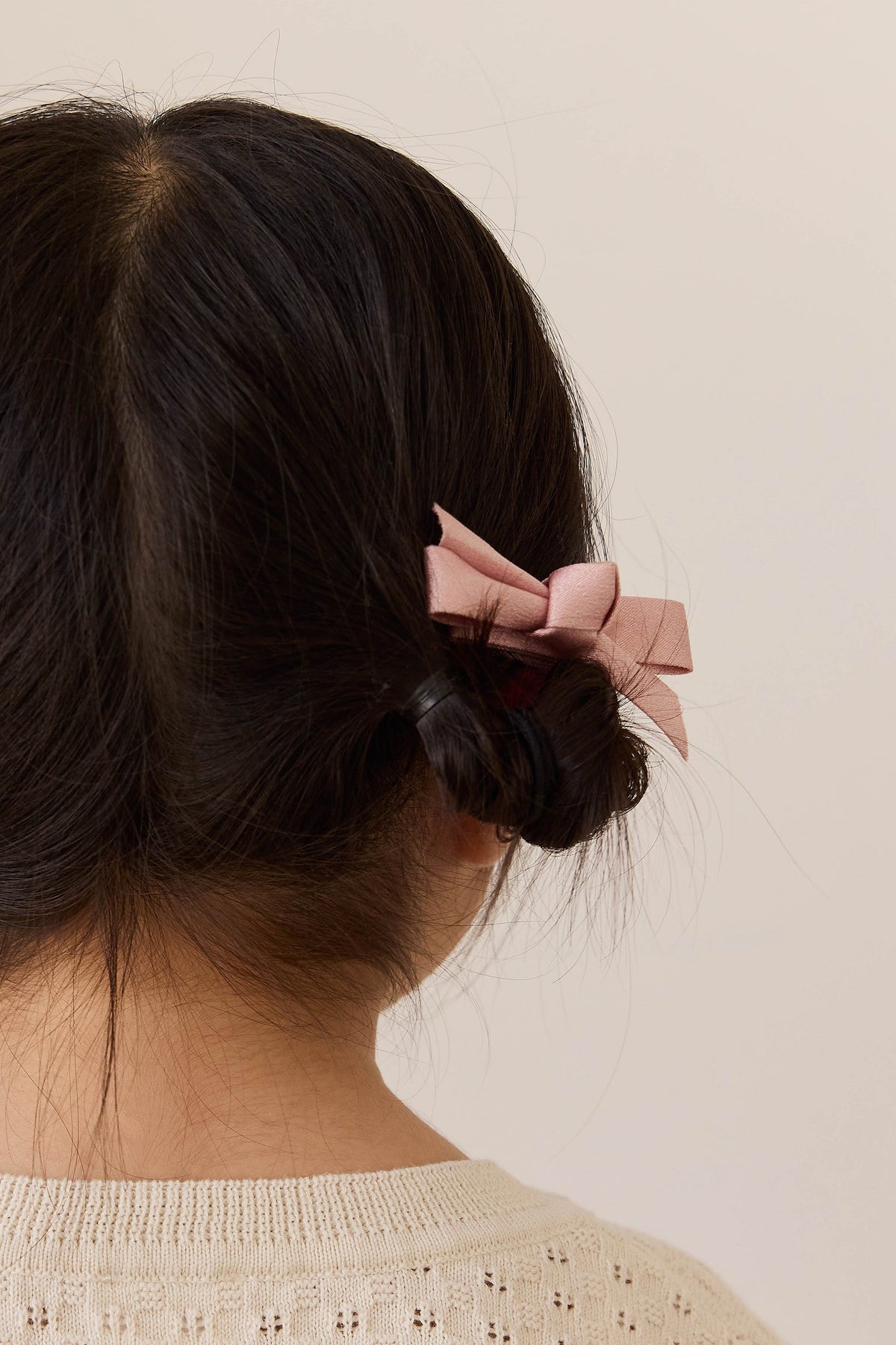 Pince à Cheveux Nœud Ornée, Maintien Sûr pour Filles