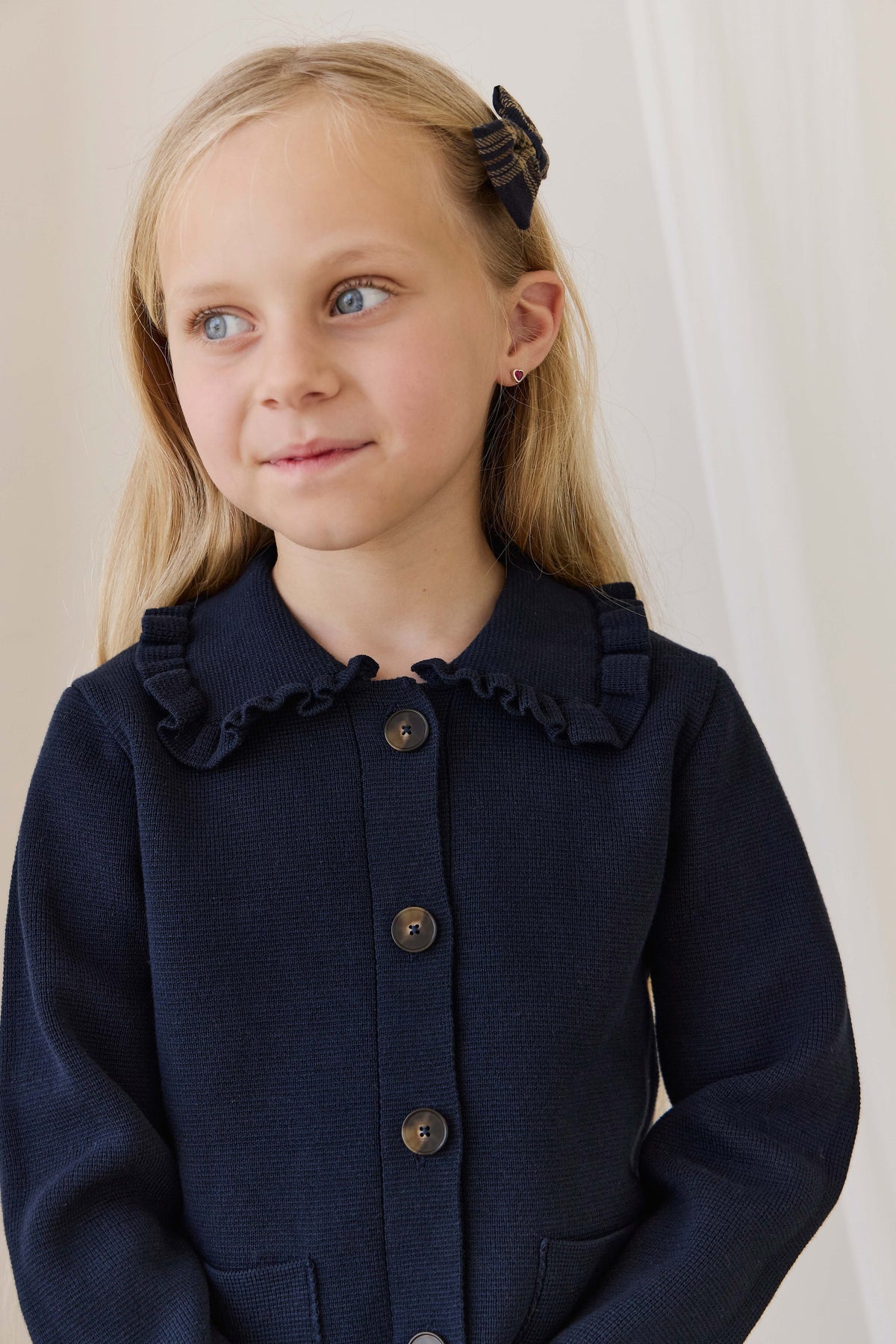 Gilet en coton tricoté pour enfants, col volanté bleu marine classique avec boutons et poches