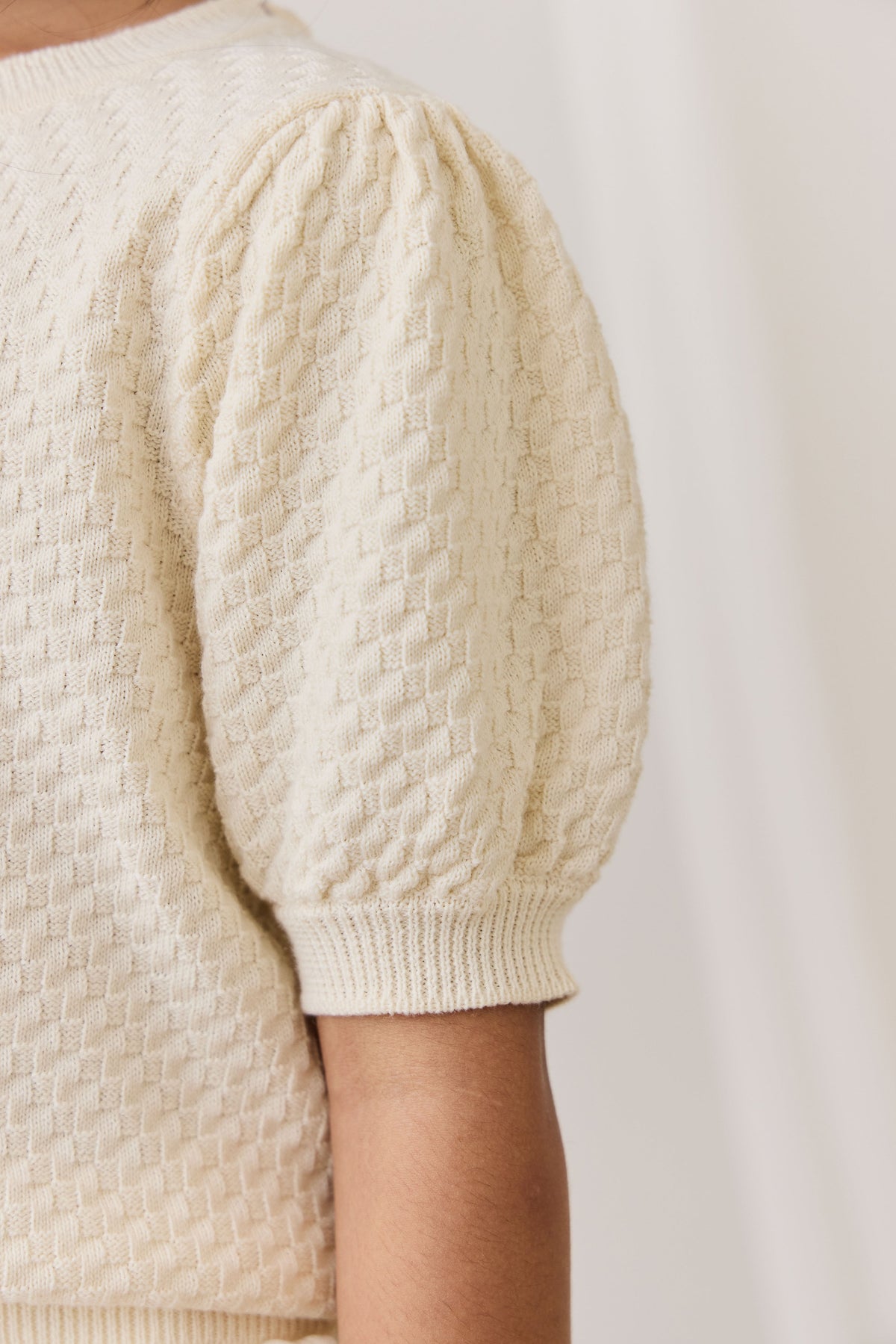 Haut en tricot texturé de coton vanille vintage à manches bouffantes en tissu respirant pour filles