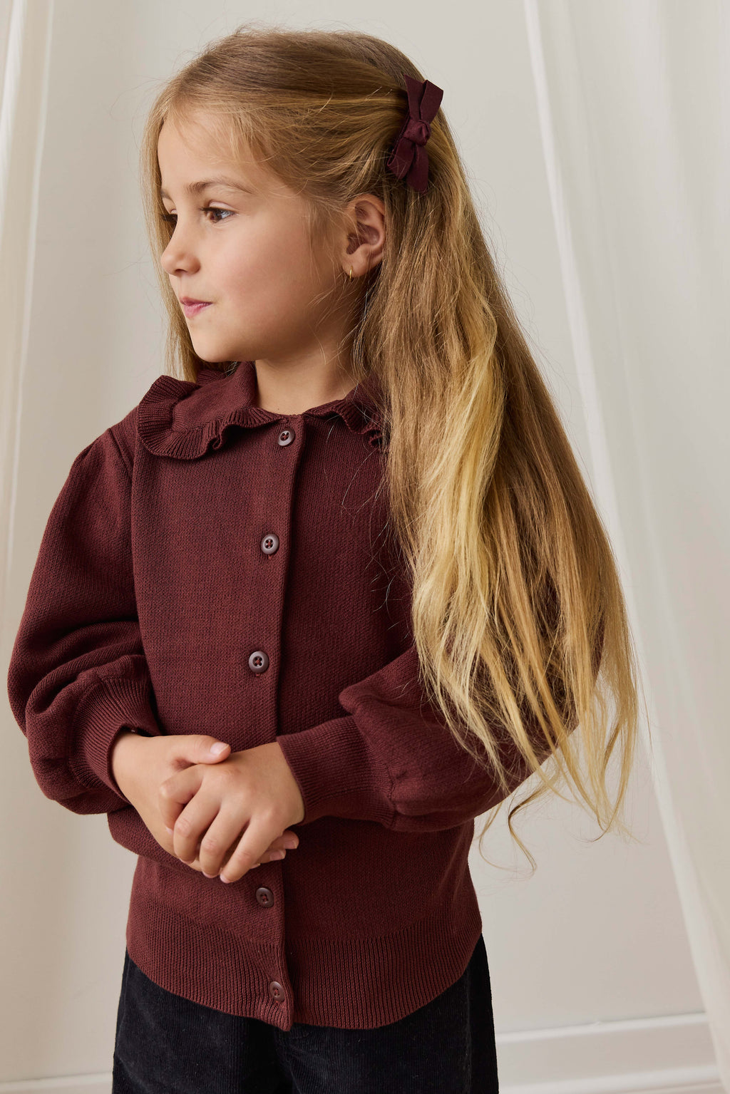 Cardigan Vintage en Coton Tricoté Marron Chocolat Texturé avec Col Volanté et Manches Bouffantes pour Filles