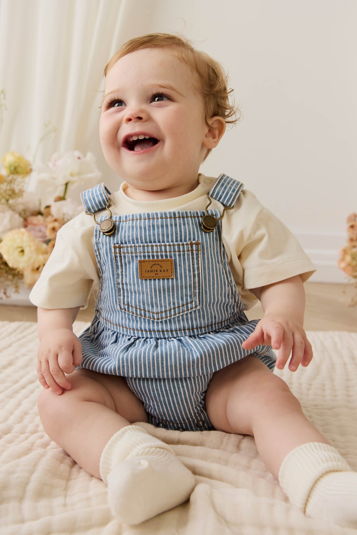 Barboteuse en jean vintage et coton à rayures nuage avec bretelles réglables pour bébés et tout-petits