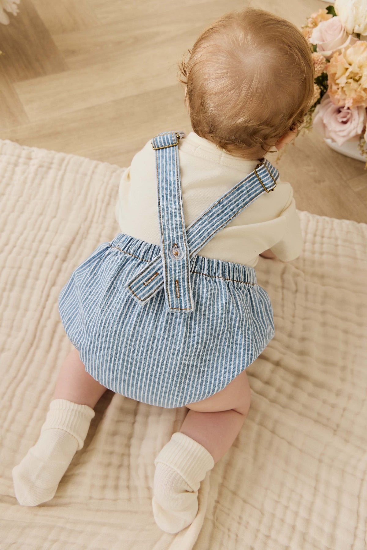 Barboteuse en jean vintage et coton à rayures nuage avec bretelles réglables pour bébés et tout-petits