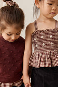 Gilet sans manches en coton tricoté texturé marron chocolat classique pour un superposition facile