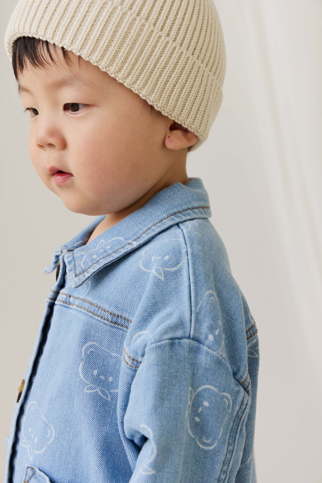 Veste En Jean Classique Bleu Clair Imprimée Avec Fermeture Boutonnée Et Poches Plaquées Pour Enfants