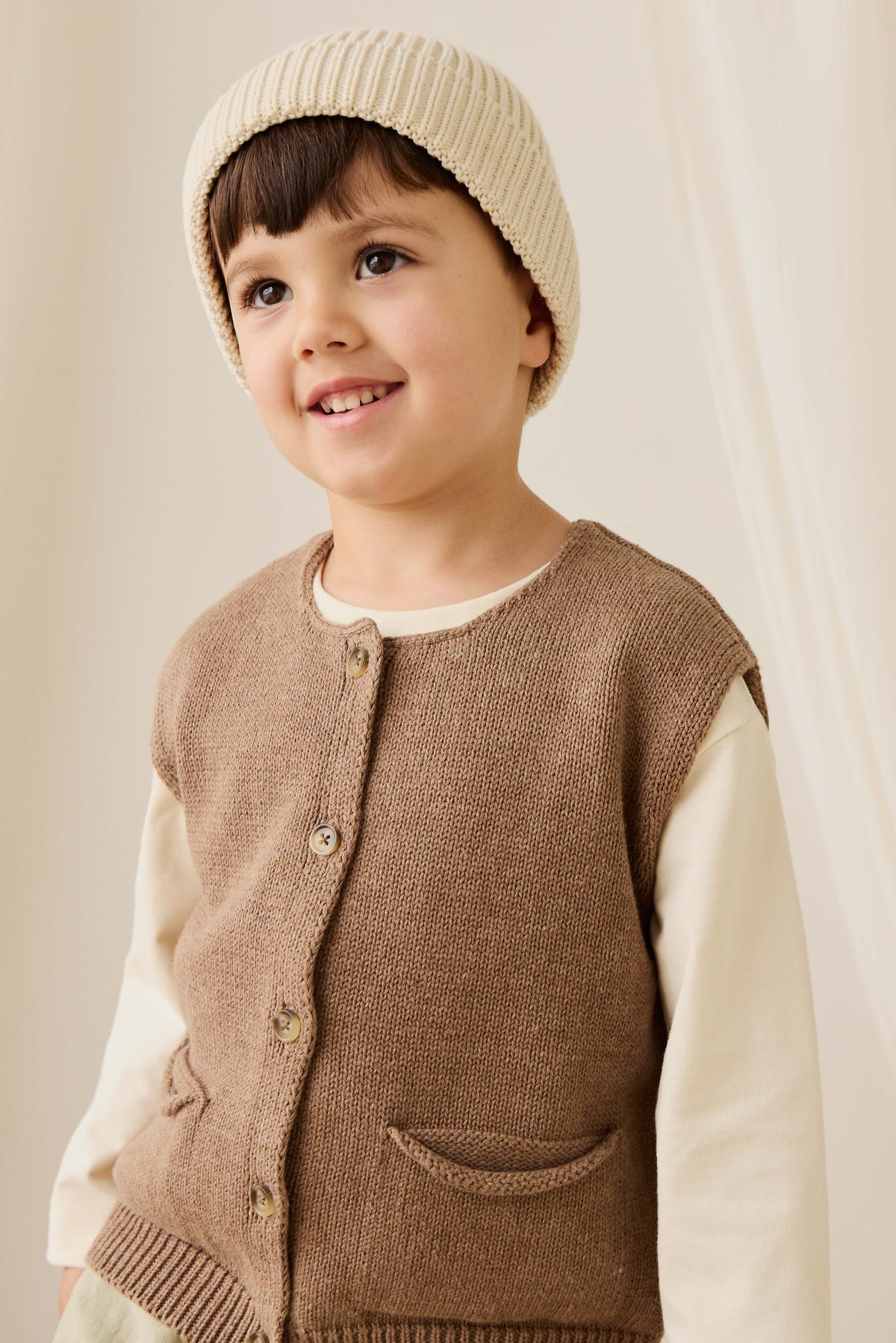 Gilet classique marron en coton boutonné avec poches plaquées pour enfants
