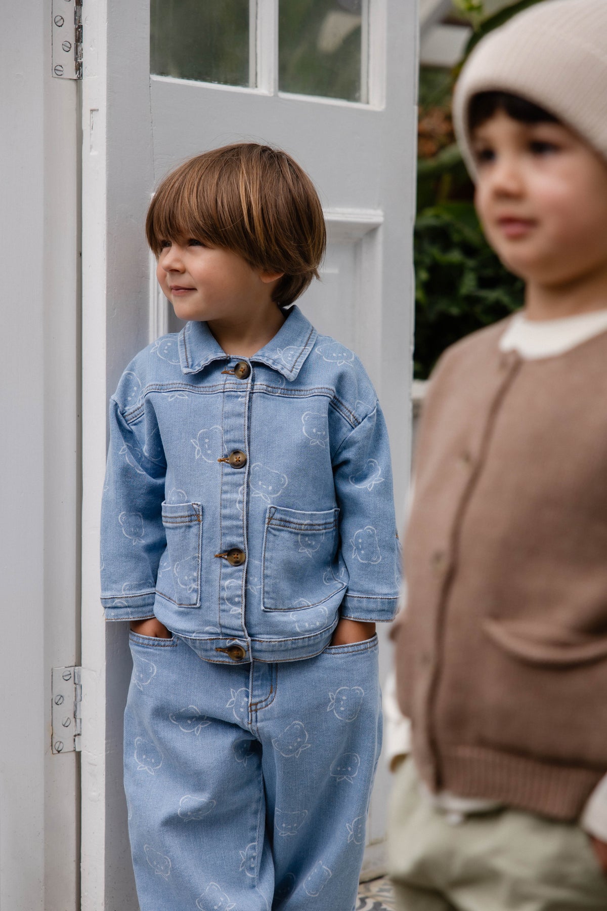 Pantalon en jean classique bleu clair imprimé, avec taille élastique et légèrement extensible pour enfants