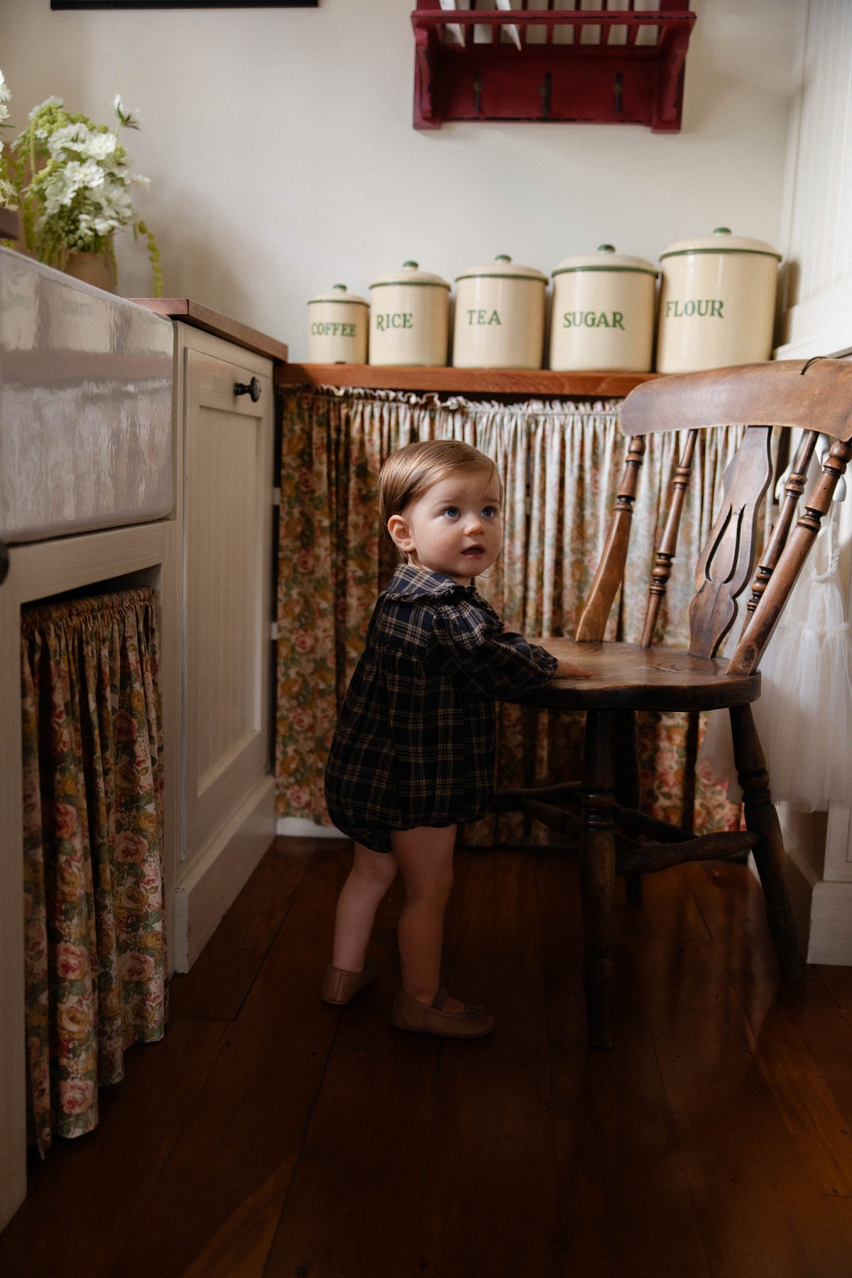 Combinaison en coton biologique à carreaux style forêt classique avec col froncé pour bébés et tout-petits