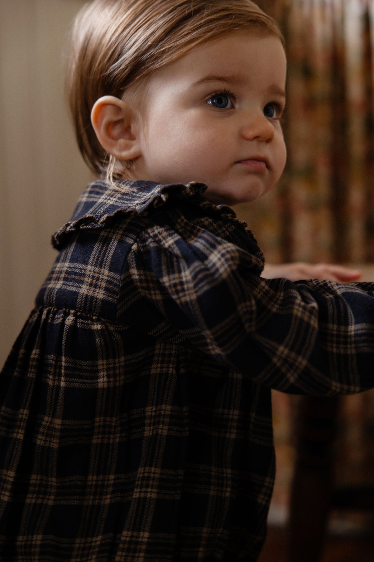 Combinaison en coton biologique à carreaux style forêt classique avec col froncé pour bébés et tout-petits